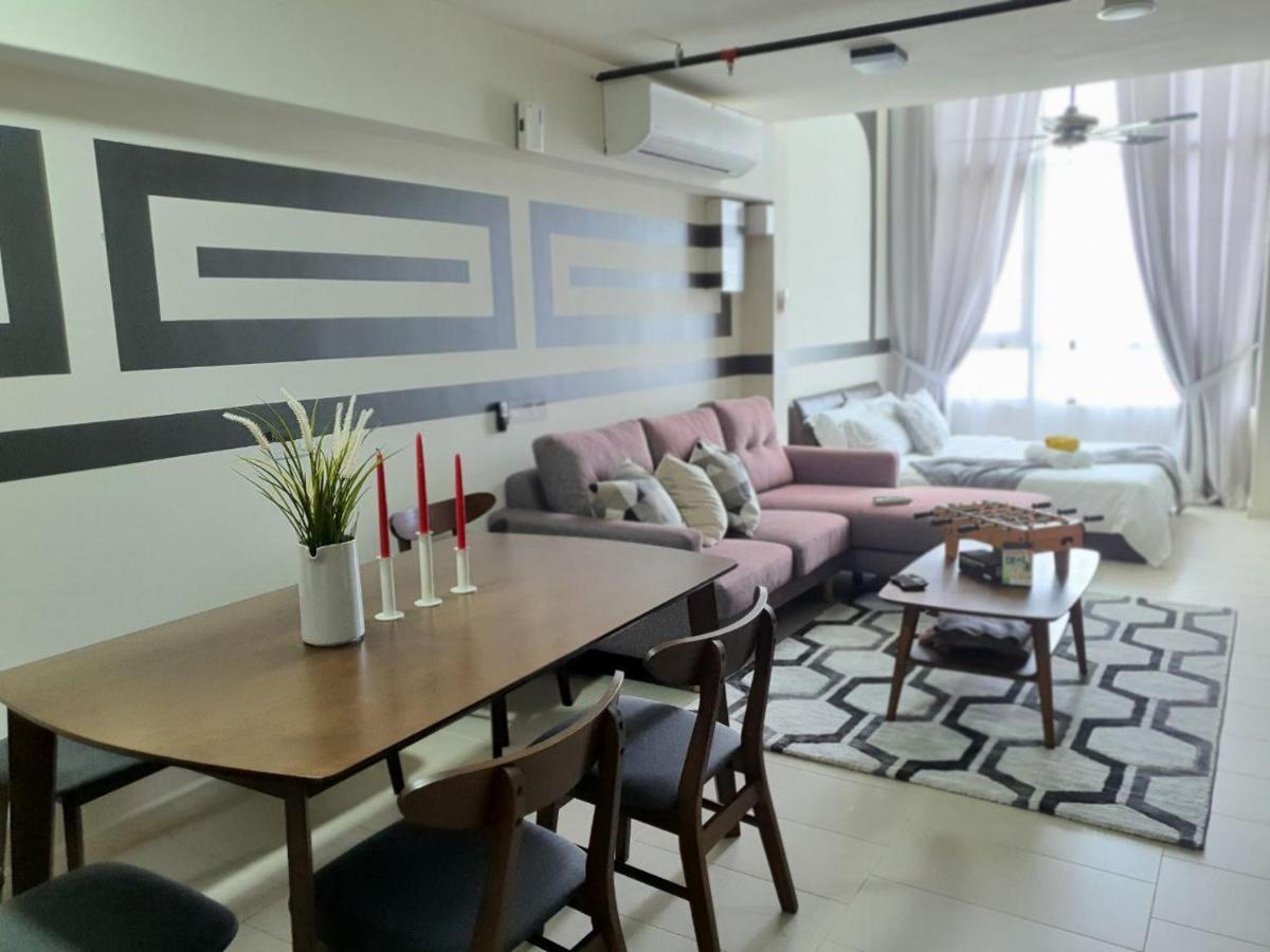 The Perfect Getaway @ Tamarind Suites, Netflix 300Mbps Cyberjaya Esterno foto