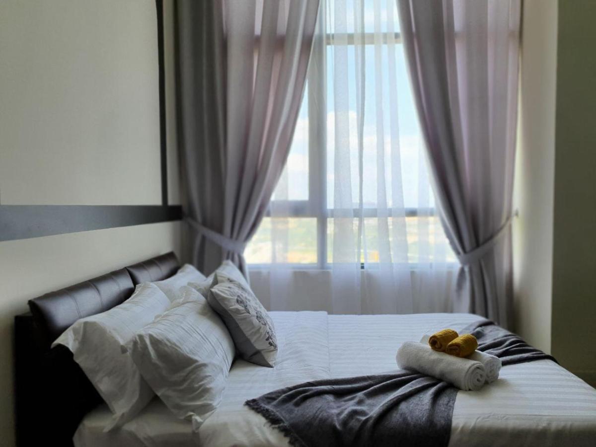 The Perfect Getaway @ Tamarind Suites, Netflix 300Mbps Cyberjaya Esterno foto