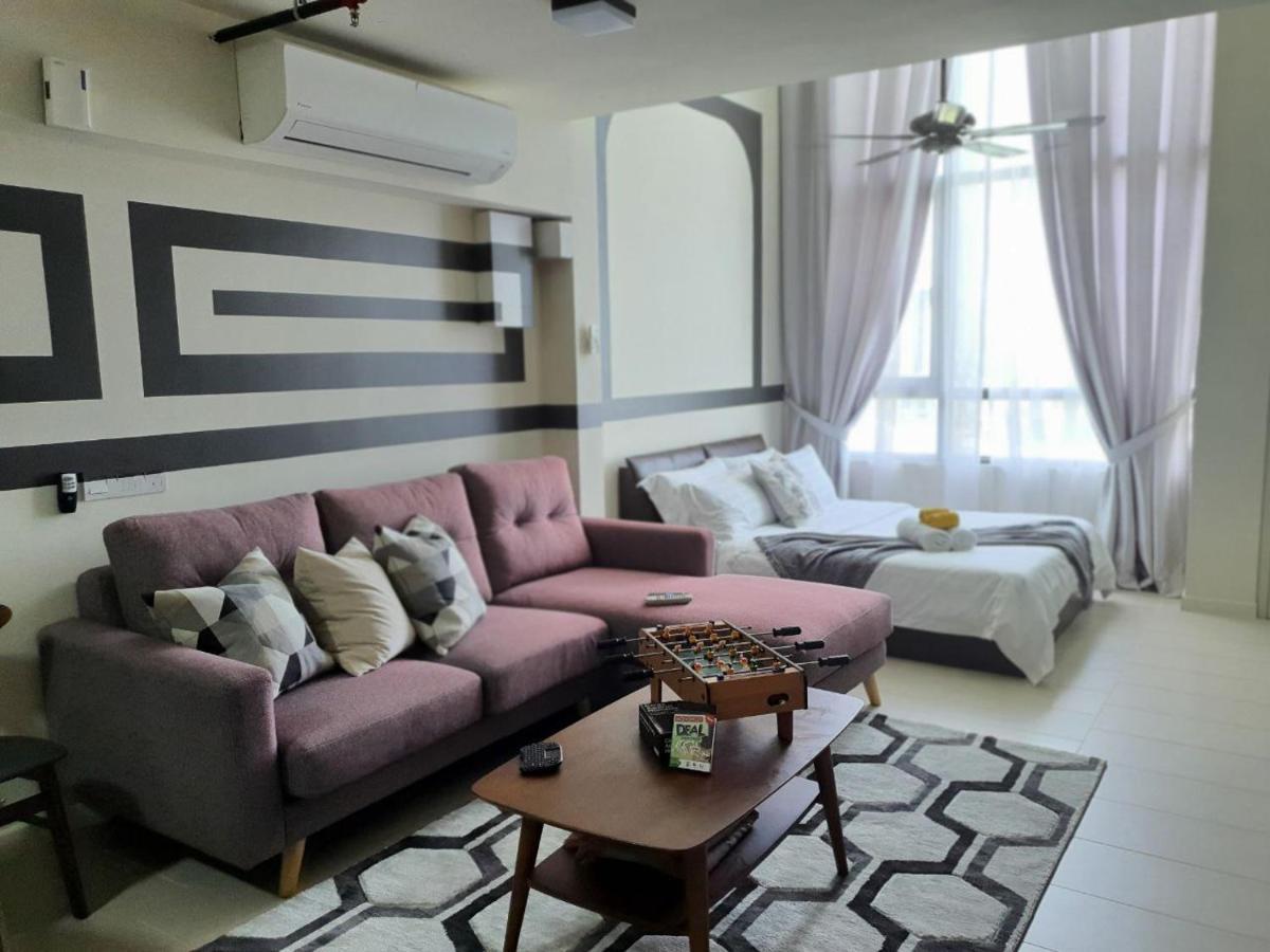 The Perfect Getaway @ Tamarind Suites, Netflix 300Mbps Cyberjaya Esterno foto
